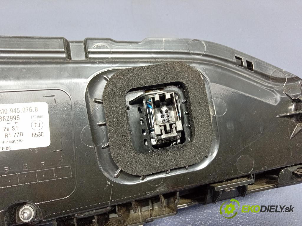 Audi Q7 2024 svetlo / reflektor zad Prava: Vnútri: 4M0945076B