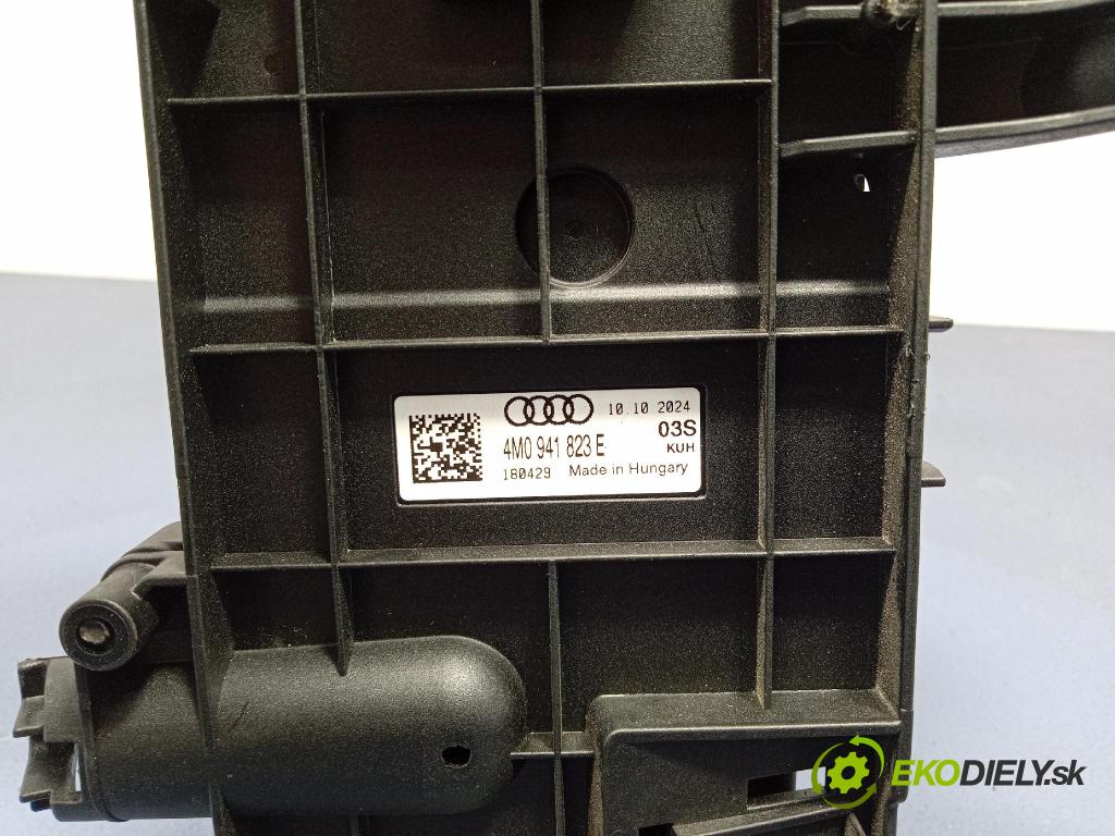 Audi Q7 2024 inštalácia Elektrický: 4M0941823E