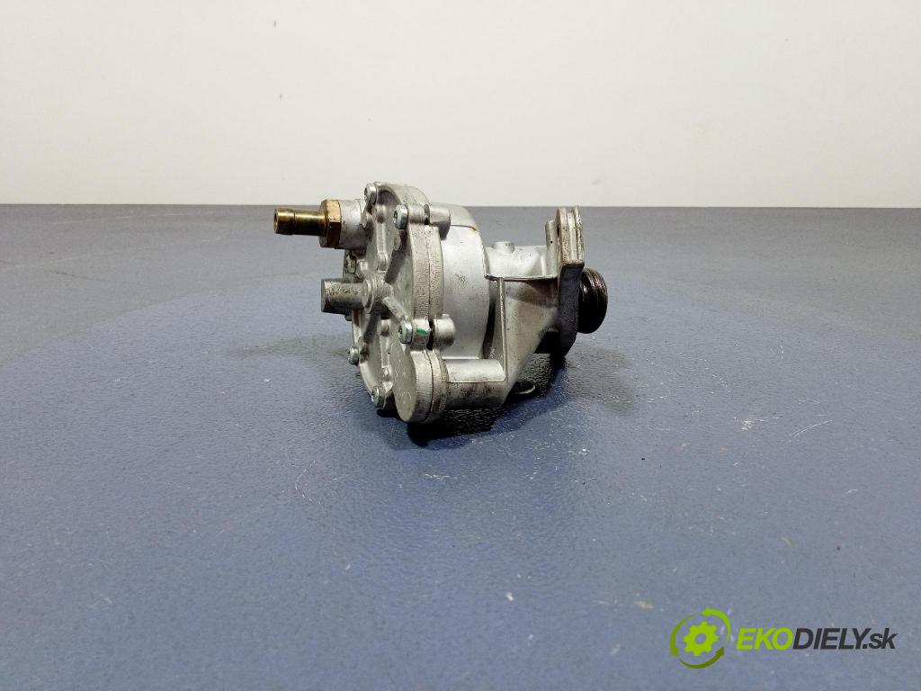 Audi A6 1995 čerpadlo vakuová