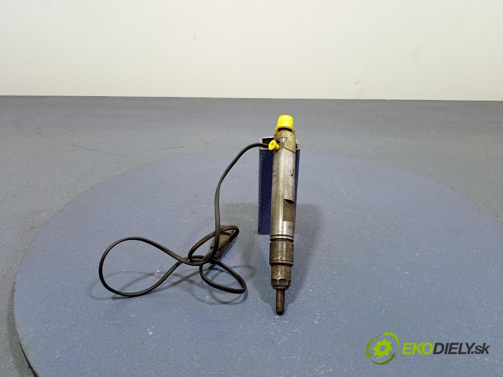 Audi A6 1995 vstrek 046130202A