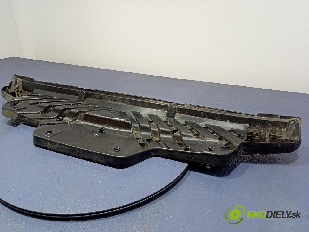 Audi Q7 2024 Upevnenie: narazník 4M0807329