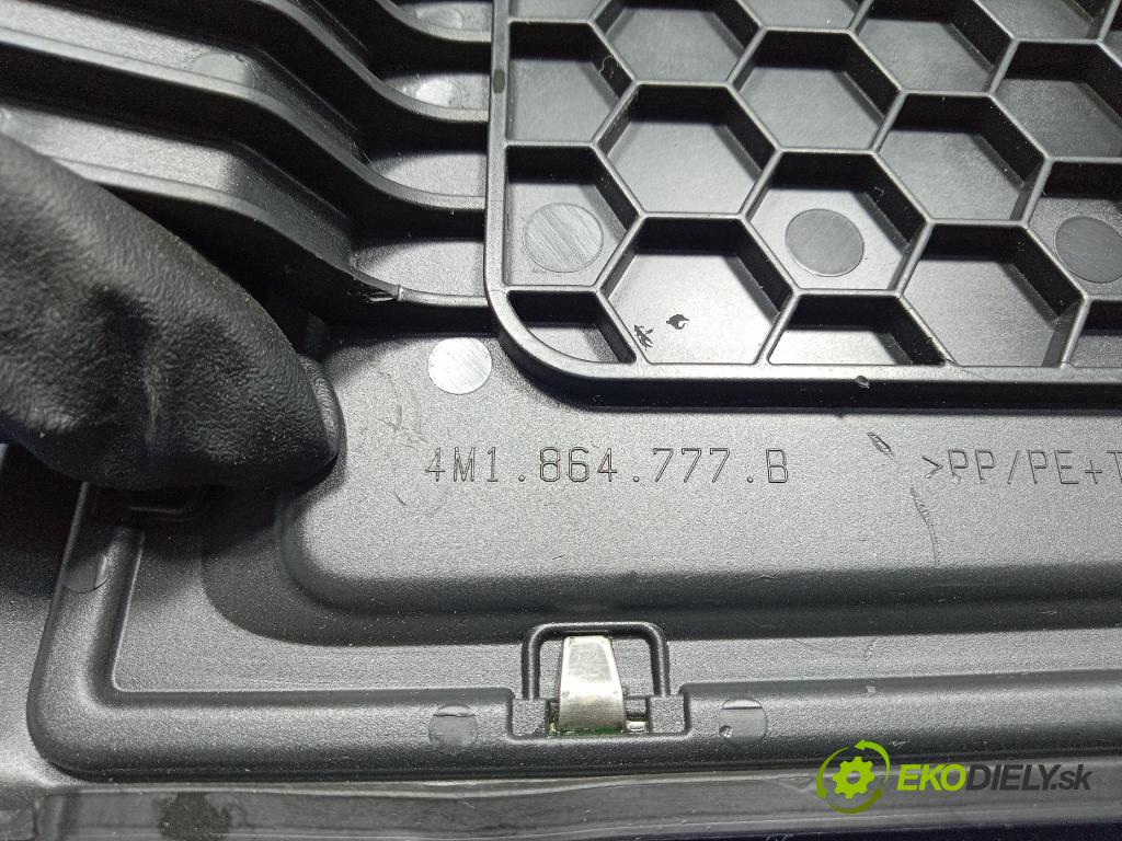 Audi Q7 2024 lišta Dekoratívne: Vnútri: 4M1864777B