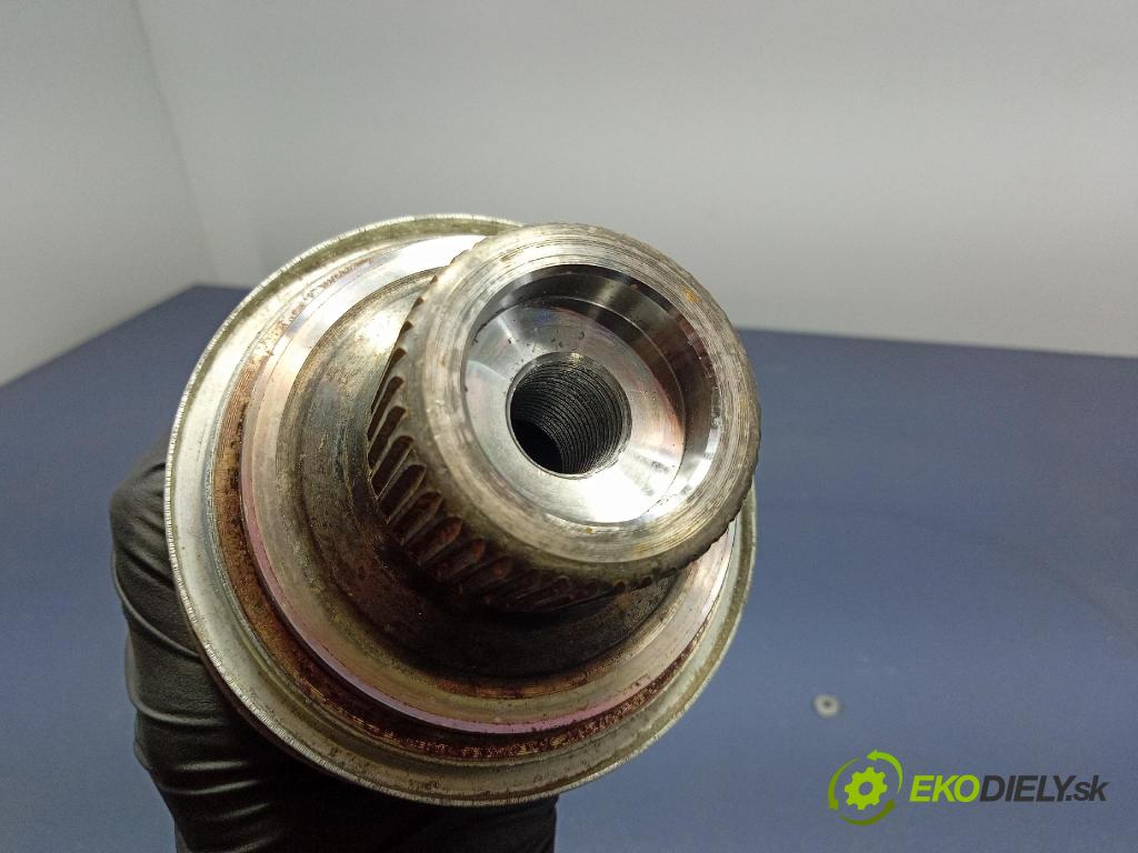 Audi Q7 2024 poloos Prava: zad 4M0501201D
