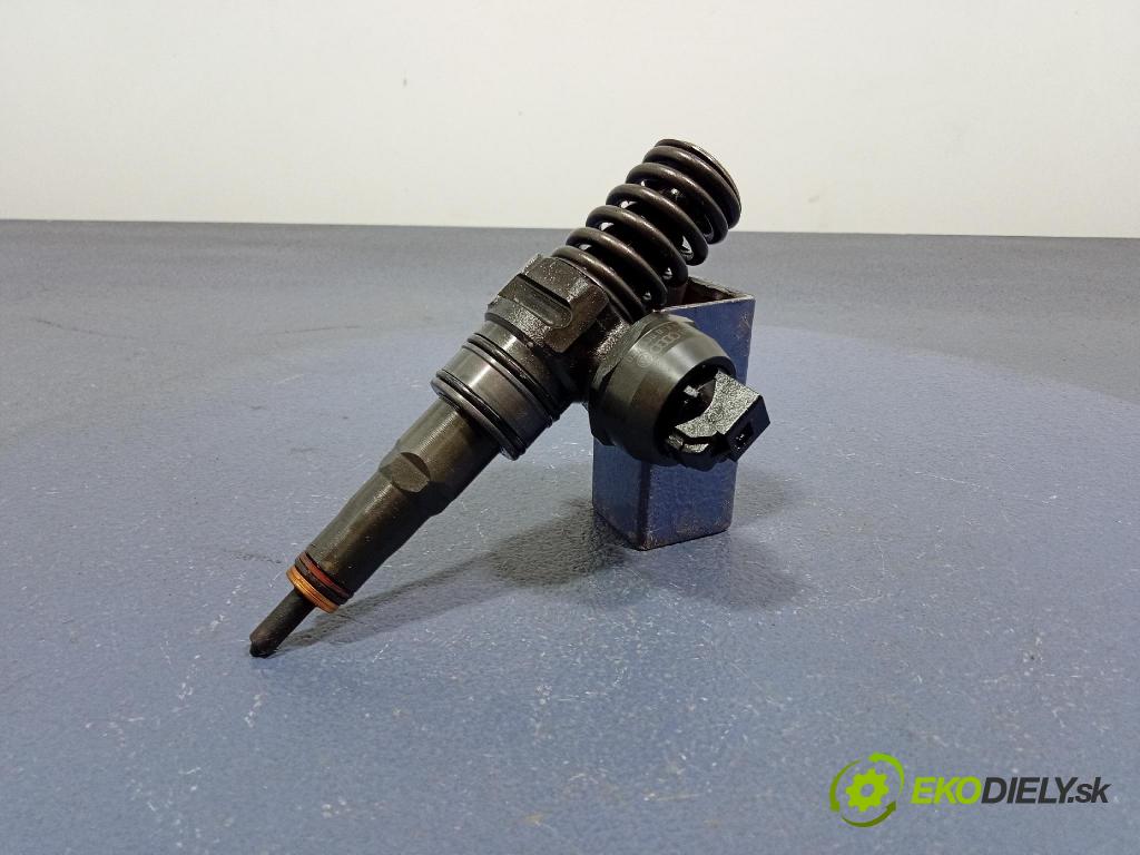 Audi A6 2003 vstrek 038130073BA