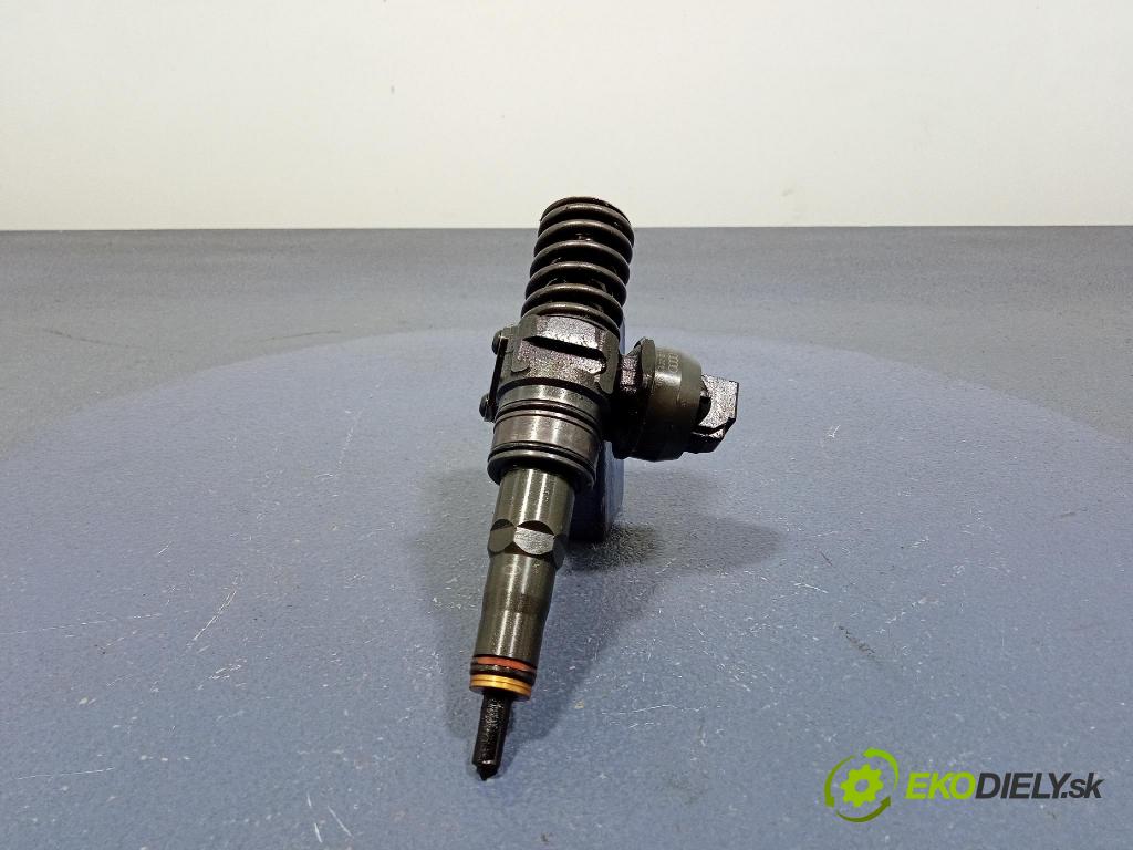 Audi A6 2003 vstrek 038130073BA