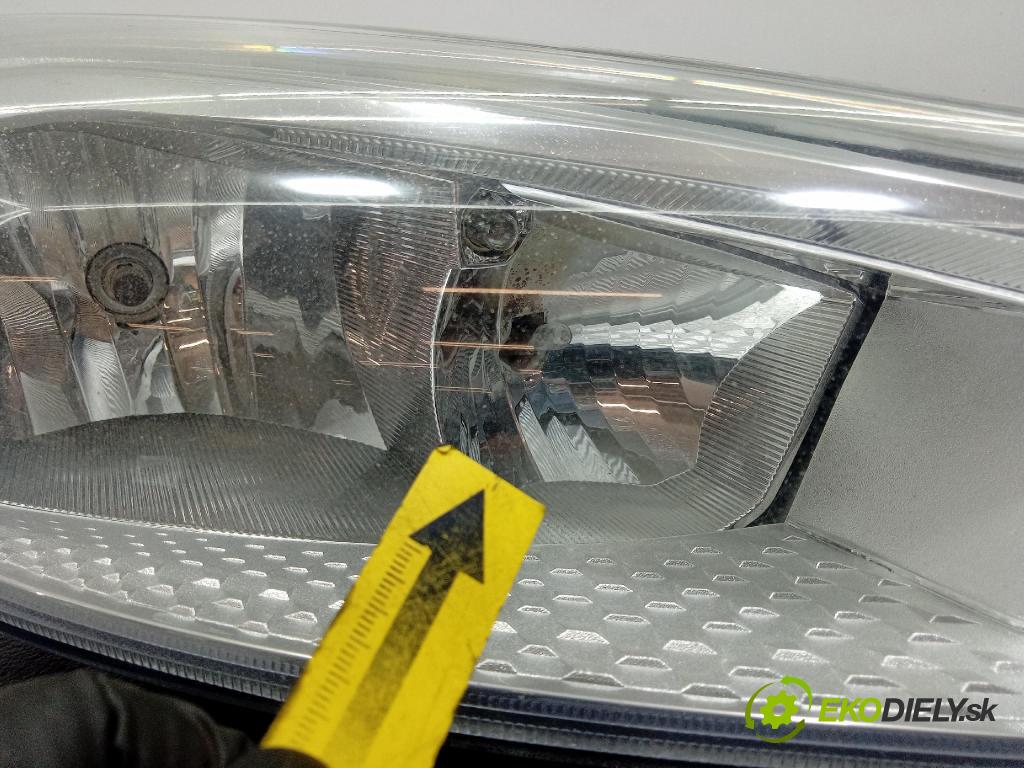 Ford Focus 2016 Reflektor: v pravo: F1EB-13W029-AE