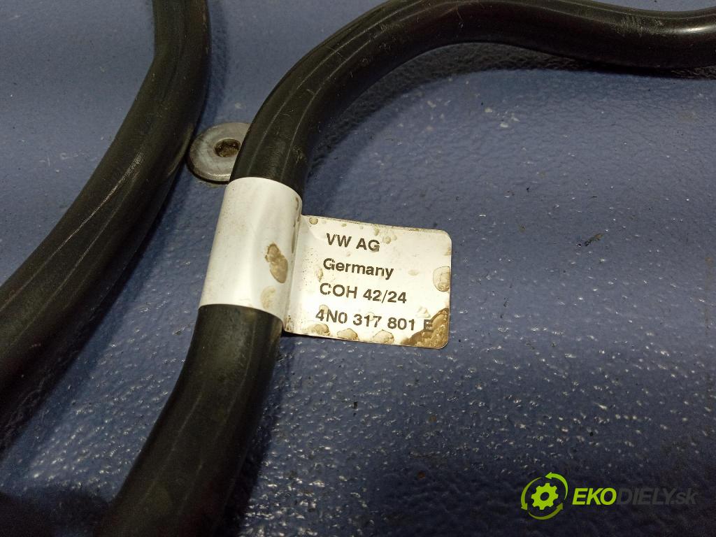 Audi Q7 2024 rúrka Vzduch: 4N0317801E
