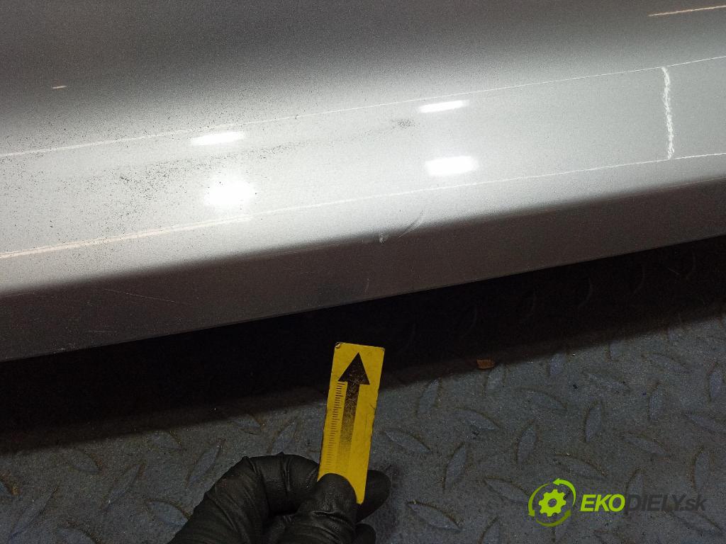 Ford Focus 2016 zadna dveře kufra: kufra: