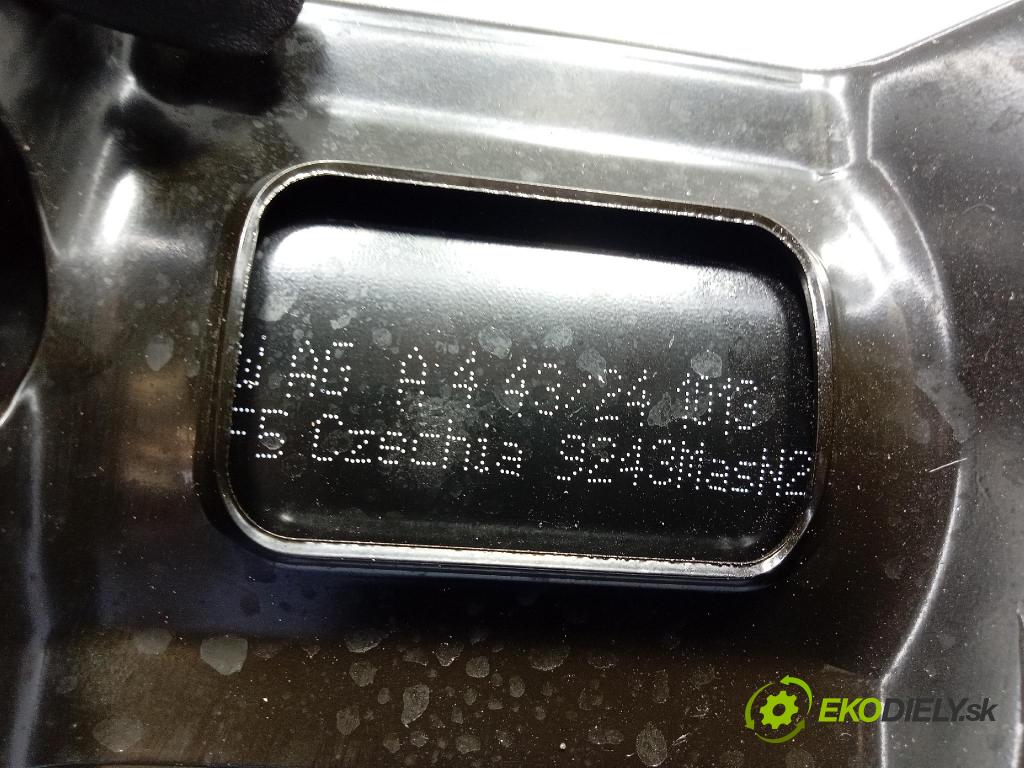 Audi Q7 2024 obal Filtre: paliva 4M0201987L