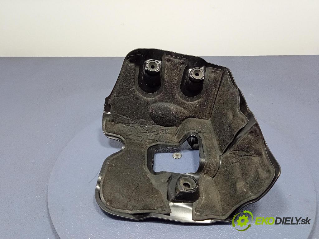 Audi Q7 2024 kryt Motor: 4M0103926G