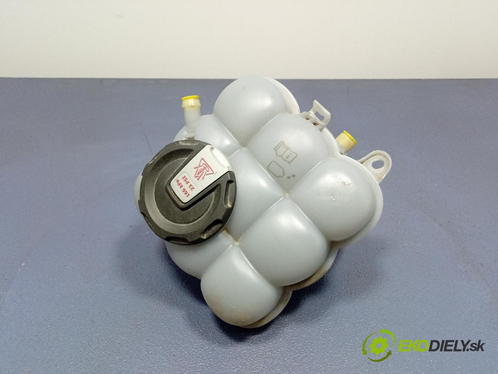 Audi Q7 2024 nádržka Kompenzačné: 4M0121403G