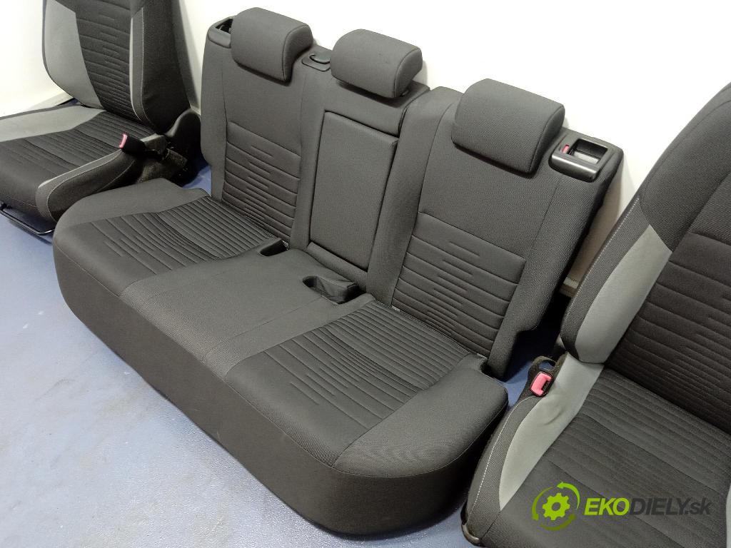 Toyota Auris 2016 sedačke: Set.: