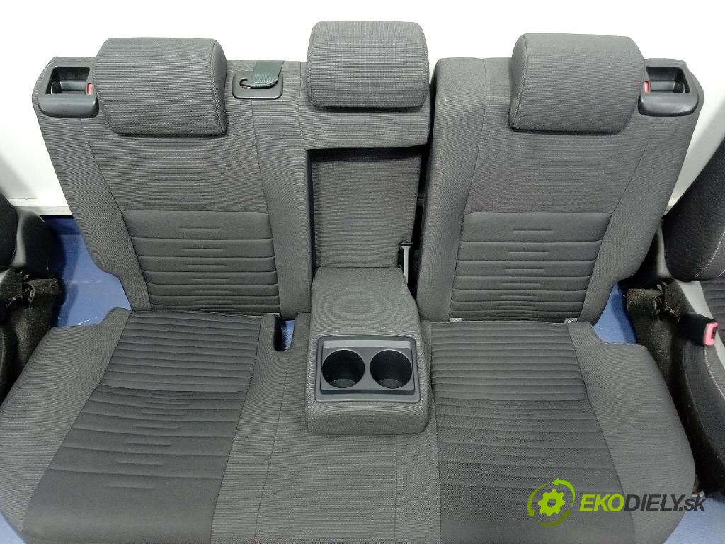Toyota Auris 2016 sedačke: Set.: