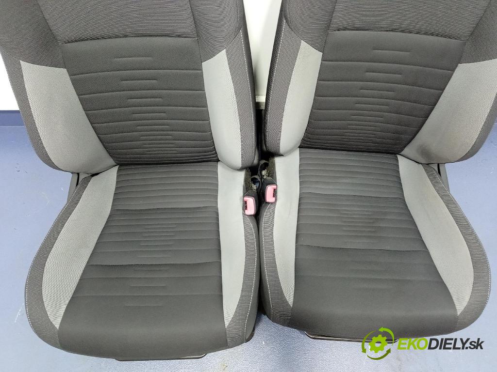 Toyota Auris 2016 sedačke: Set.: