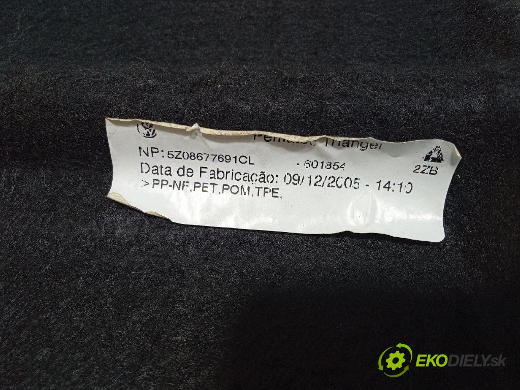 Vw Fox 2006 kufra: 5Z08677691CL