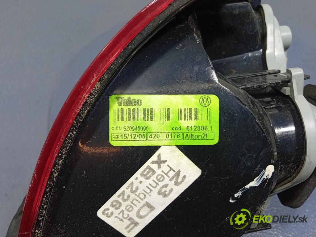 Vw Fox 2006 svetlo / reflektor zad Prava: Vonkajsia: 5Z0945096
