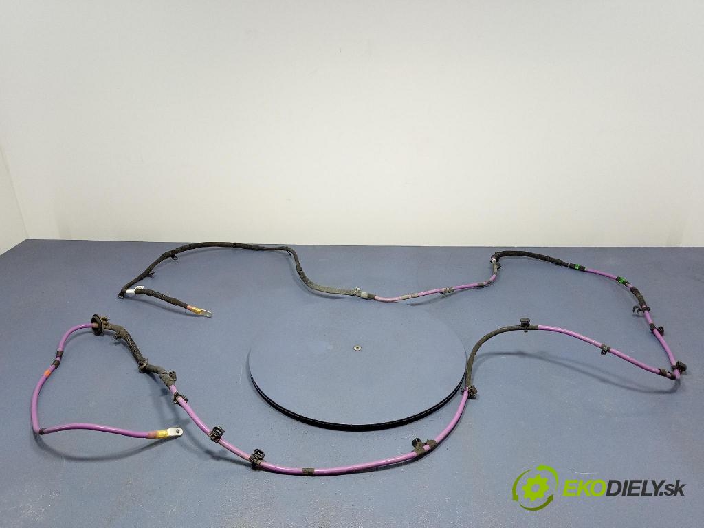 Audi Q7 2024 instalace Elektrický: 4M0971227DA