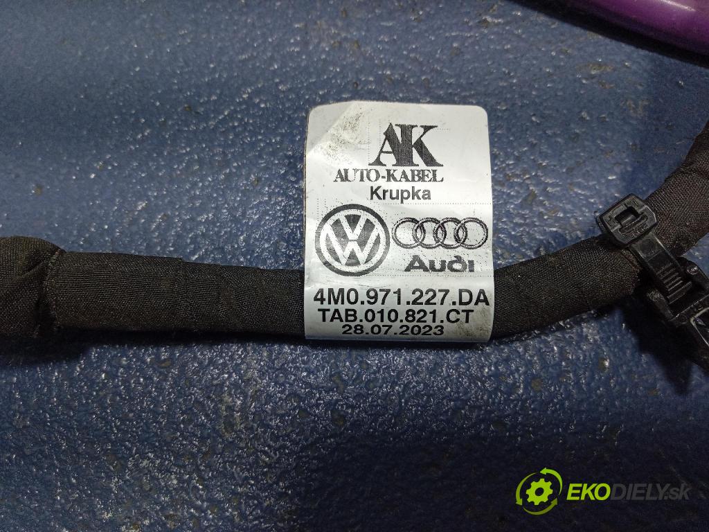 Audi Q7 2024 instalace Elektrický: 4M0971227DA