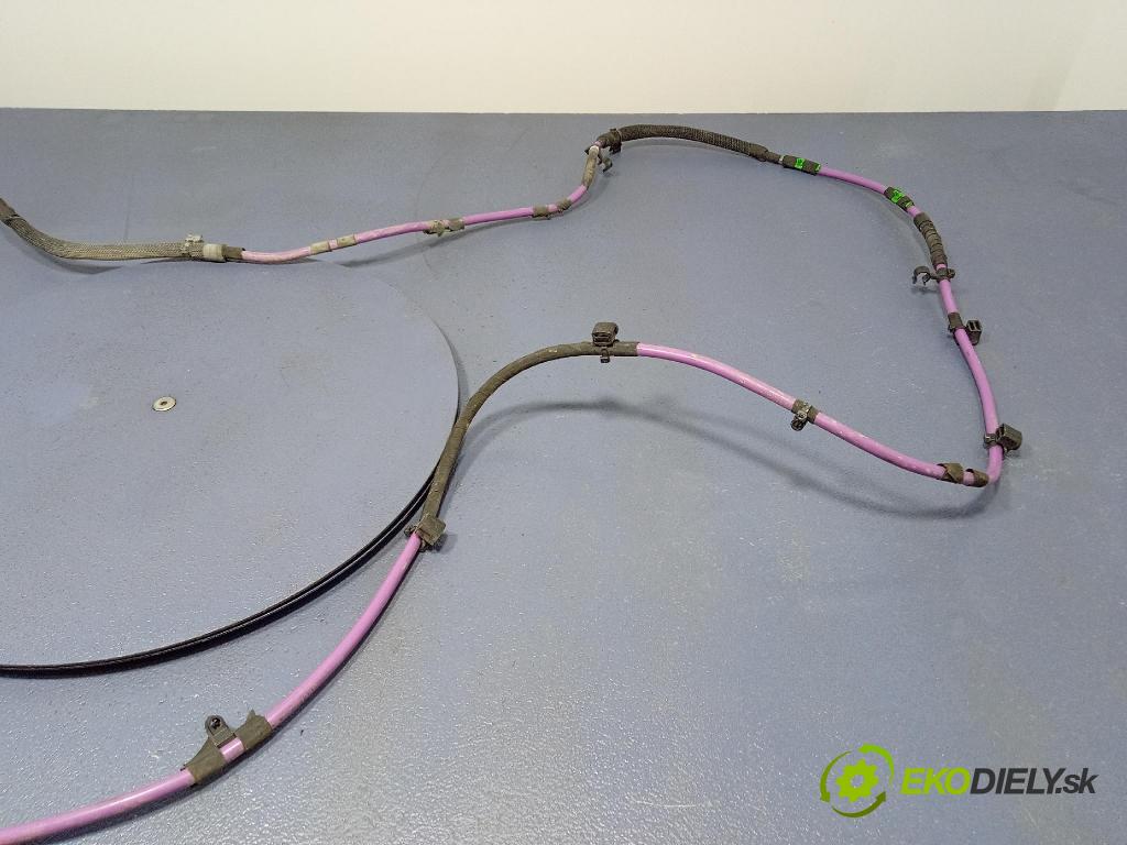 Audi Q7 2024 instalace Elektrický: 4M0971227DA
