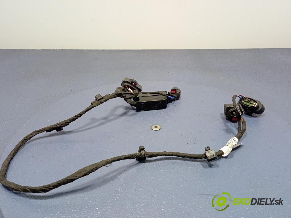 Audi Q7 2024 instalace Elektrický: 4M0971727S
