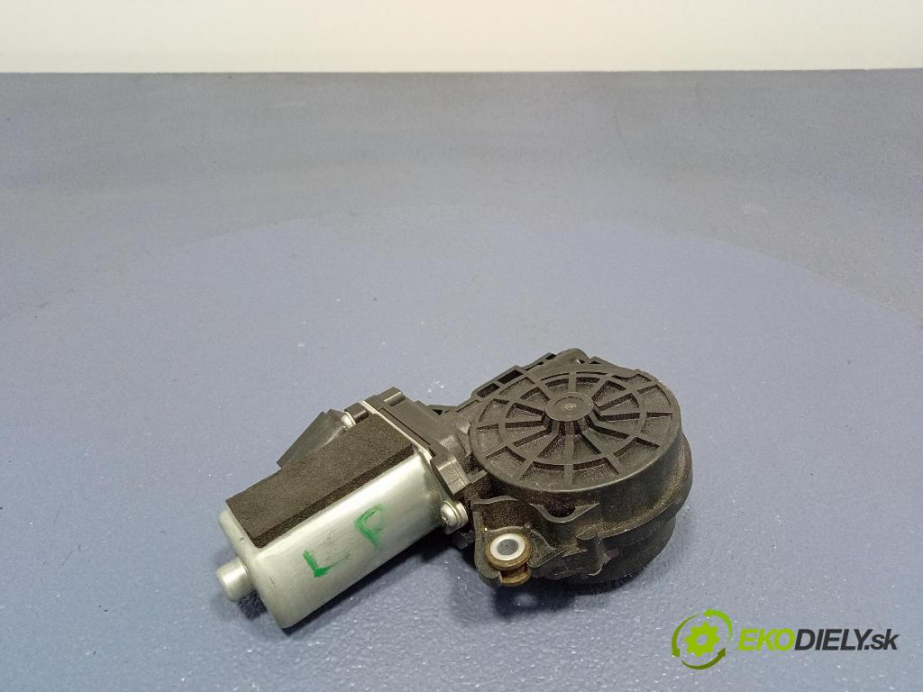 Audi Q7 2024 zámek dveře před Levý: 4M0837003A