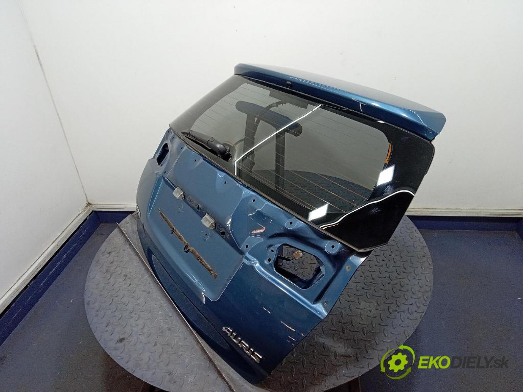 Toyota Auris 2016 zadna dveře kufra: kufra: