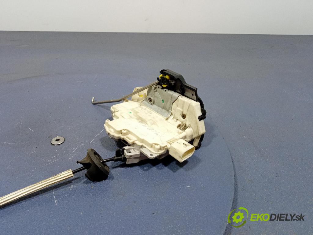 Audi A6 2005 zámok dvere Predné Vľavo: 4F1837015