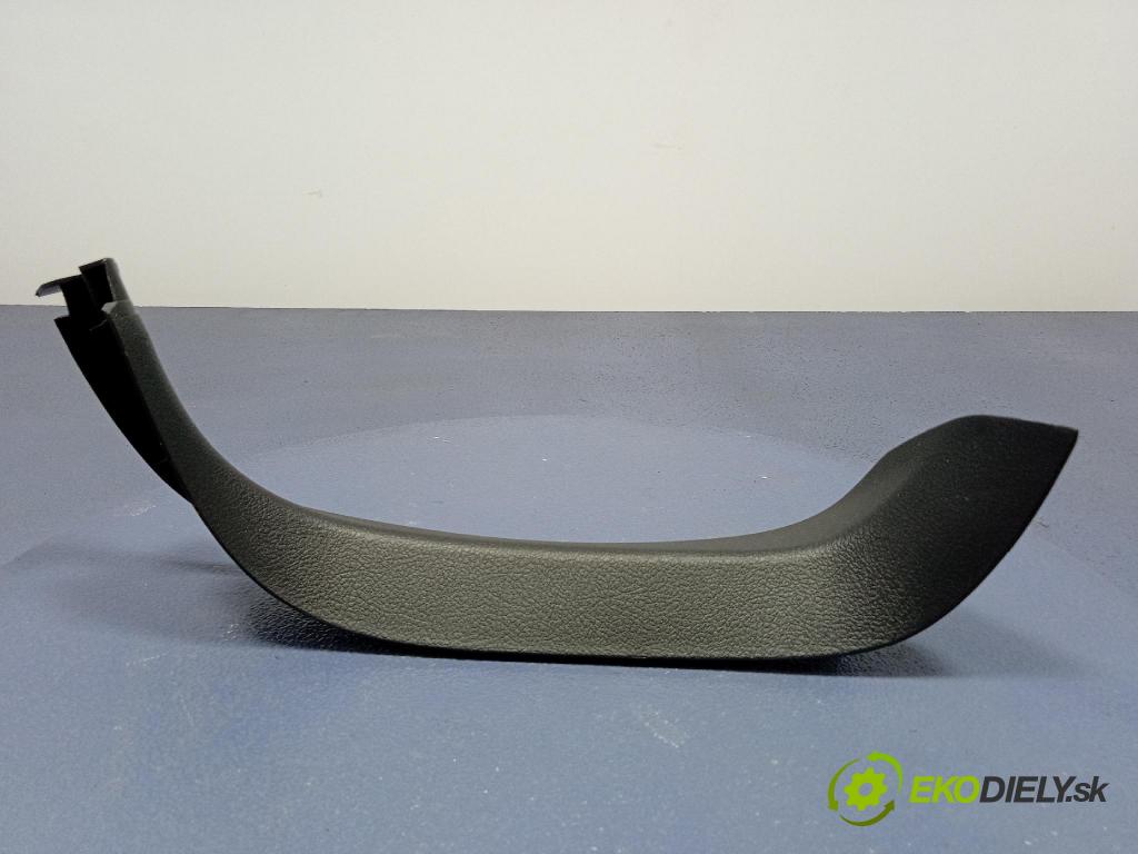 Toyota Auris 2016 kryt Plast: Interiéry: 67938-02050