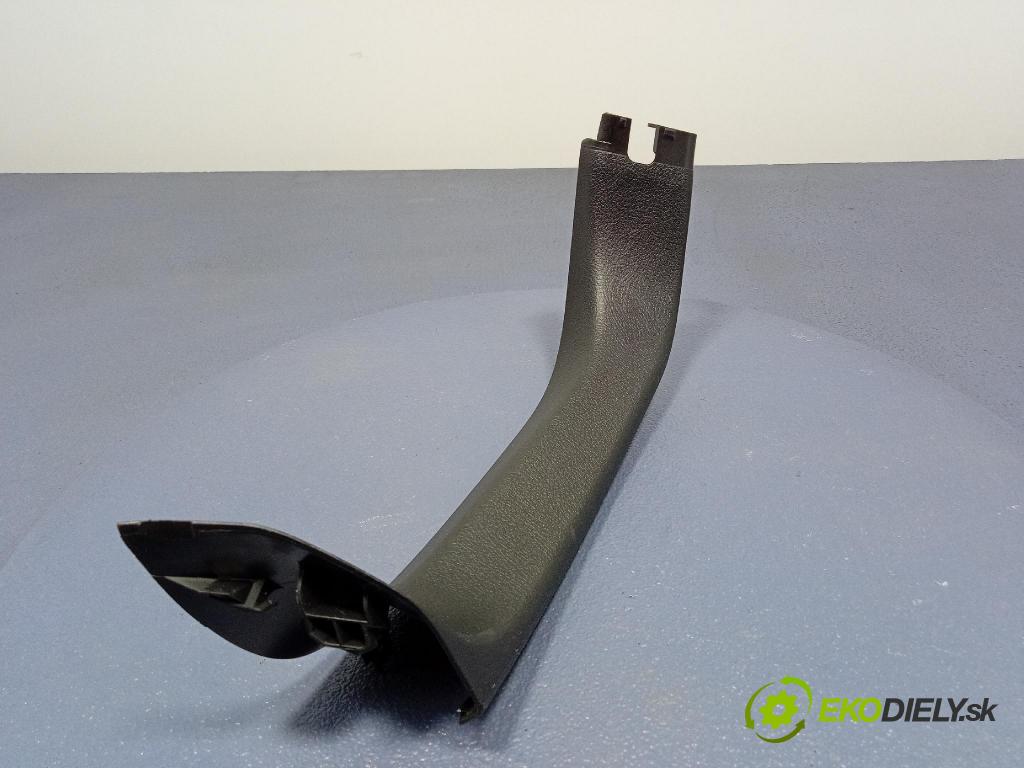 Toyota Auris 2016 kryt Plast: Interiéry: 67938-02050