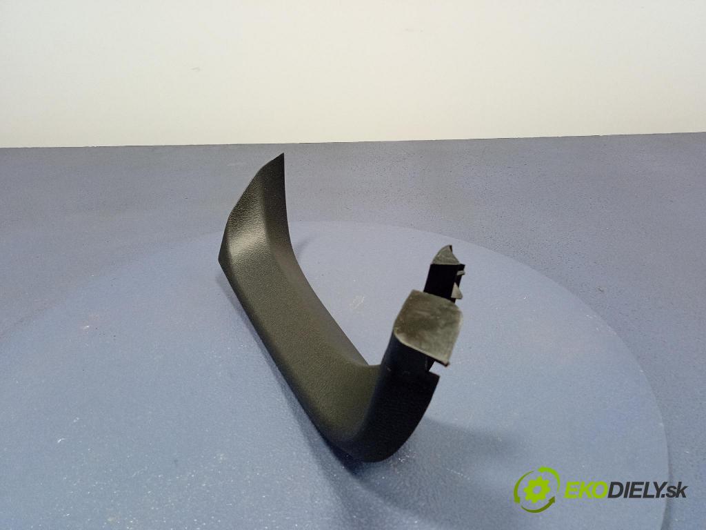 Toyota Auris 2016 kryt Plast: Interiéry: 67938-02050