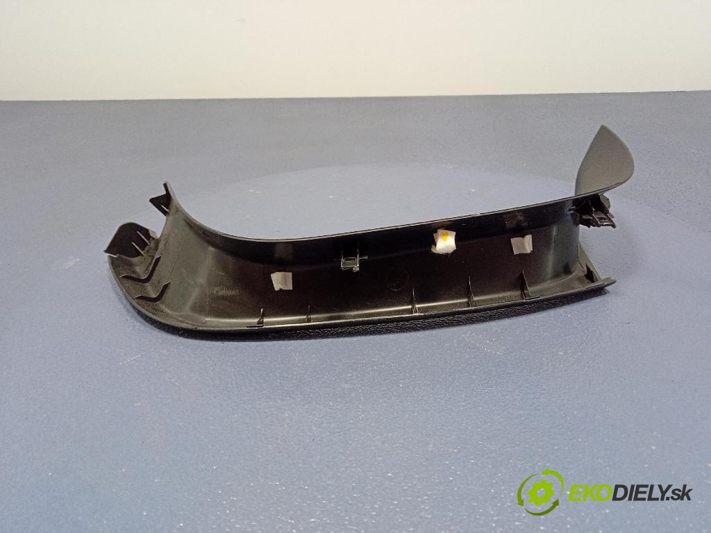 Toyota Auris 2016 kryt Plast: Interiéry: 67938-02050