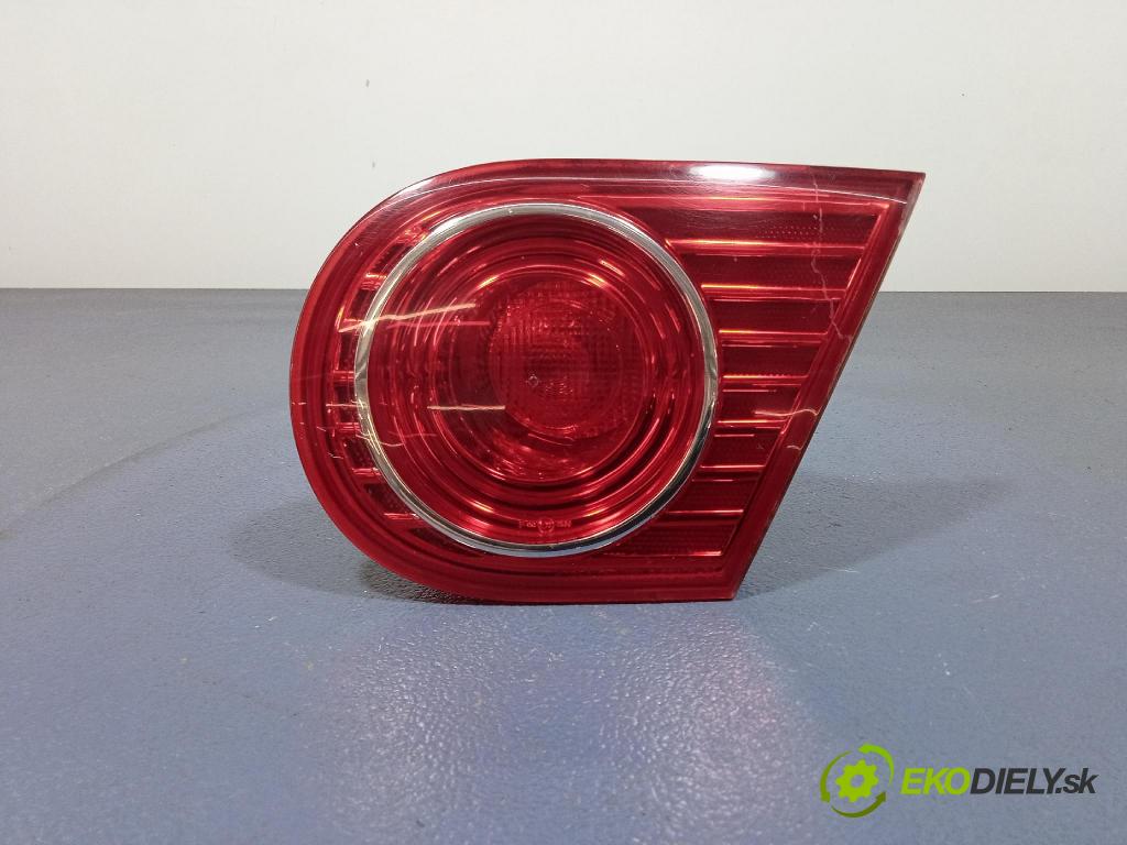 Kia Opirus 2005 svetlo / reflektor zad Prava: Vnútri: 92402-3F
