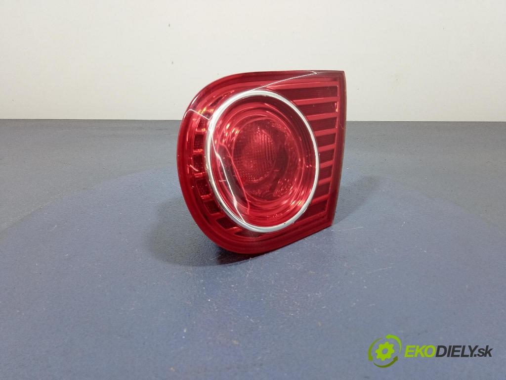Kia Opirus 2005 svetlo / reflektor zad Prava: Vnútri: 92402-3F