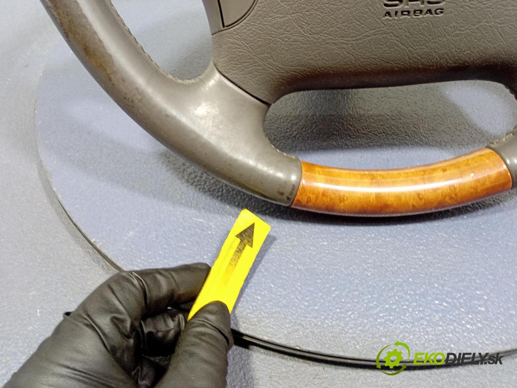 Kia Opirus 2005 volant 56121-3F000