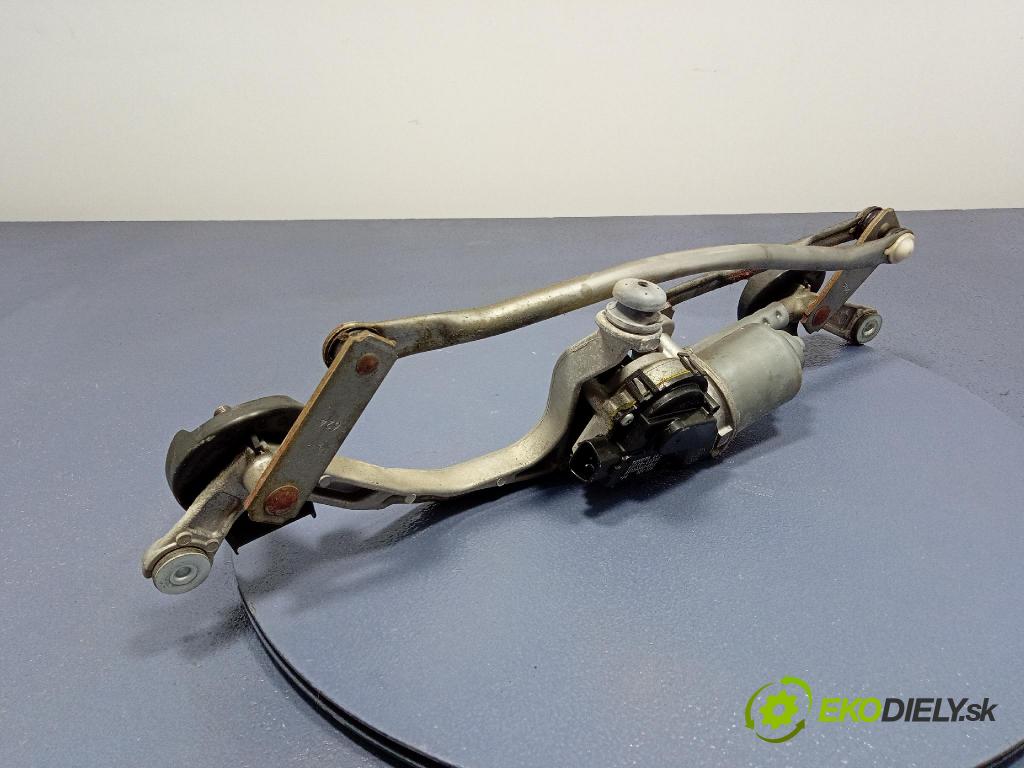 Toyota Auris 2016 mechanizmus motor: Stierače: Predné 85110-02340