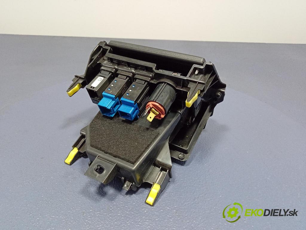 Toyota Auris 2016 kastlík 55414-02320