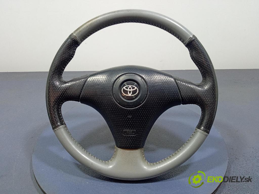 Toyota Yaris 2001 volant