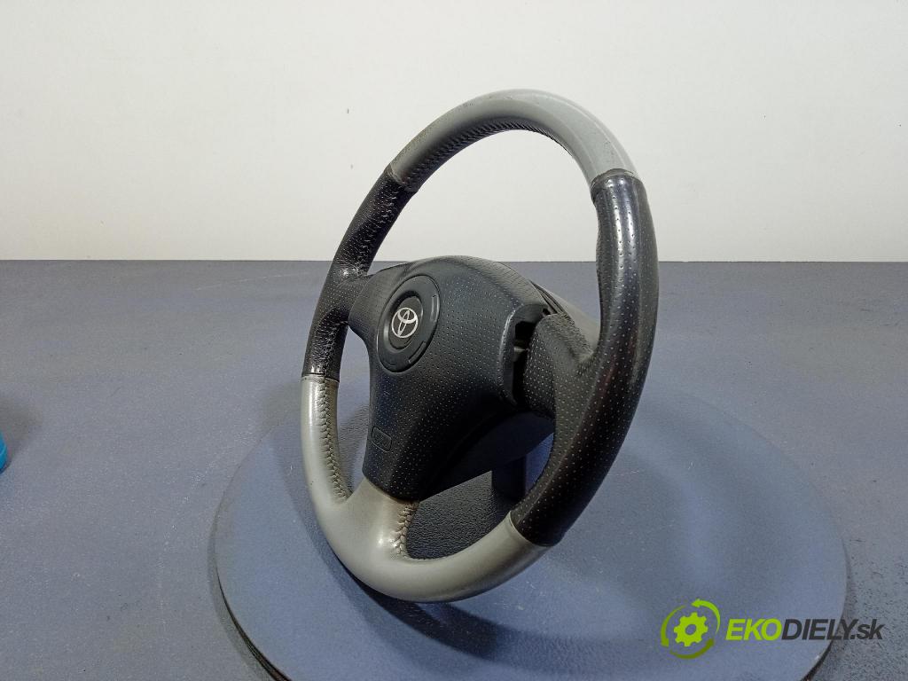 Toyota Yaris 2001 volant