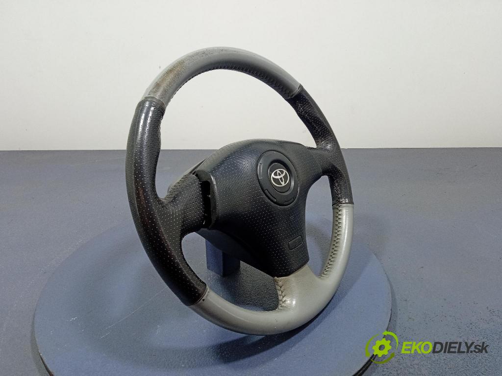 Toyota Yaris 2001 volant