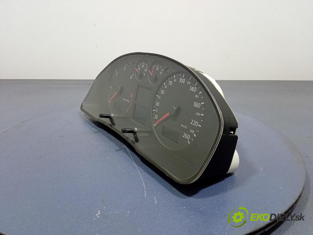 Audi A4 2000 prístrojovka/ budíky 8D0920900R
