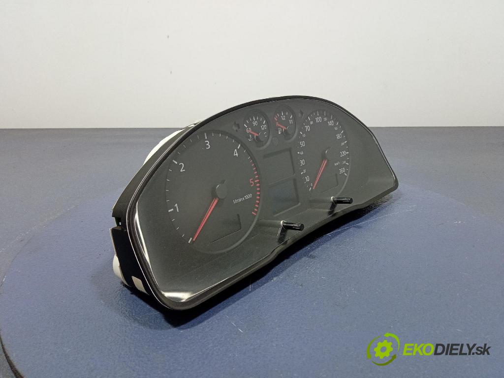 Audi A4 2000 prístrojovka/ budíky 8D0920900R