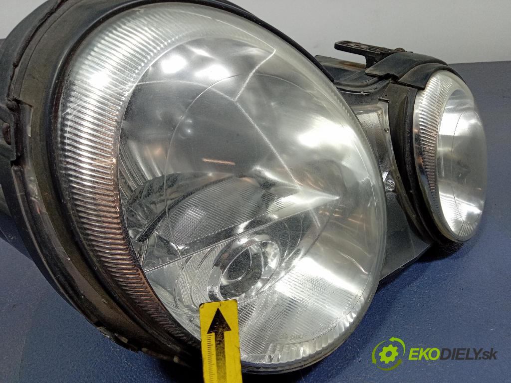 Kia Opirus 2005 Reflektor: v pravo: 106-0401
