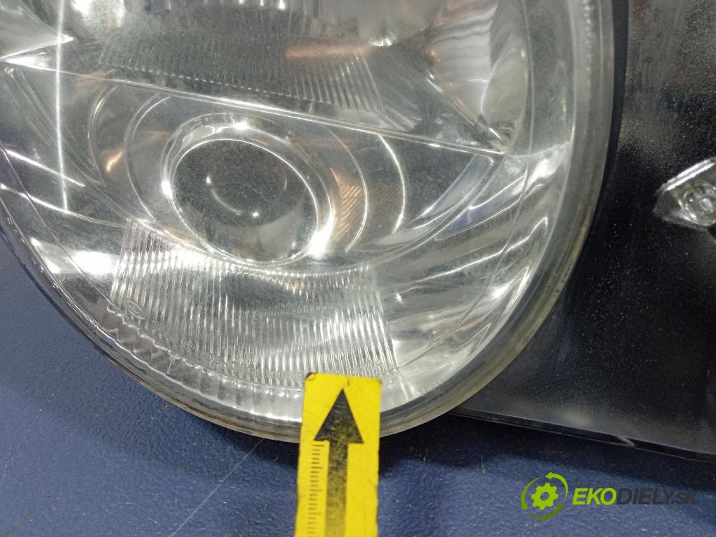 Kia Opirus 2005 Reflektor: v pravo: 106-0401
