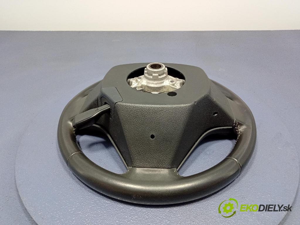 Toyota Auris 2016 volant 6212135