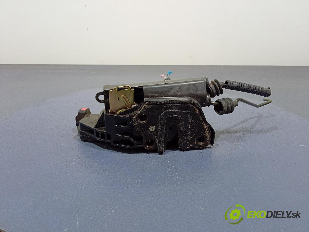 Kia Opirus 2005 zámok dvere Predné Vľavo: