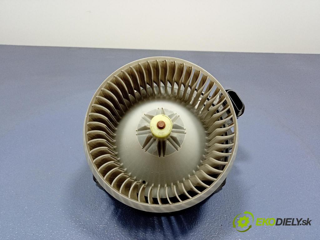 Toyota Auris 2016 ventilátor Vzduch: 272700-8085
