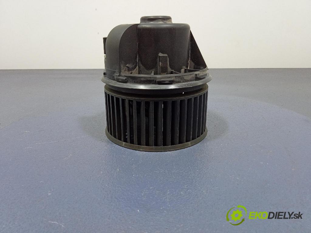 Ford Focus 2016 ventilátor Vzduch: AV6N-18456-CA