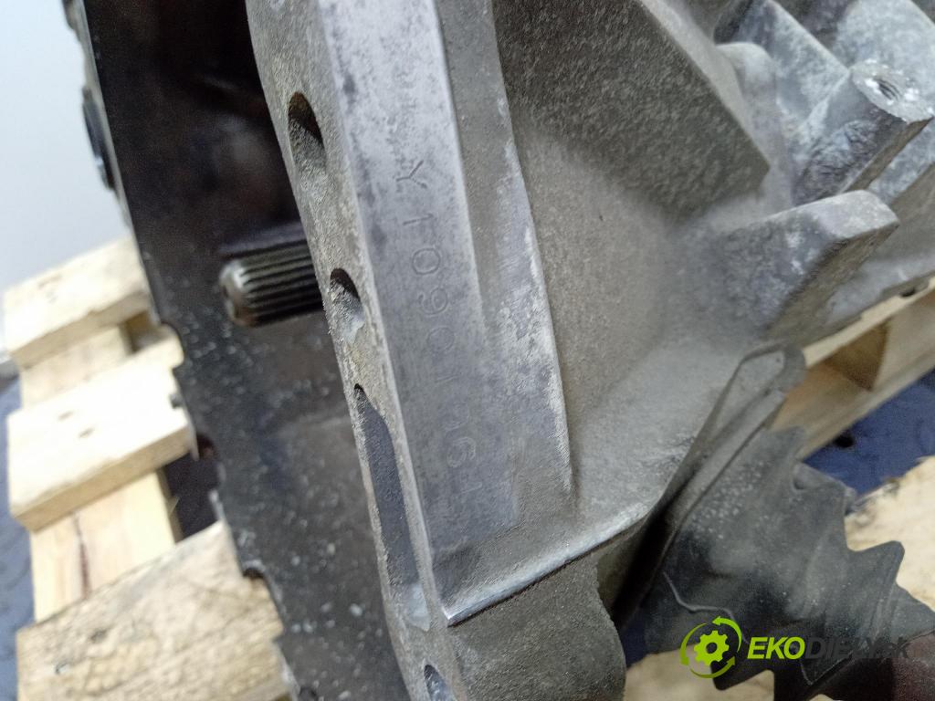 Toyota Yaris 2001 prevodovka Manualna