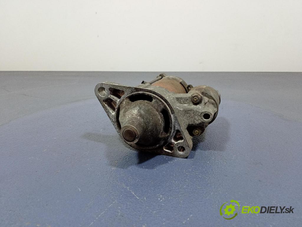 Toyota Yaris 2001 štartér 228000-8550