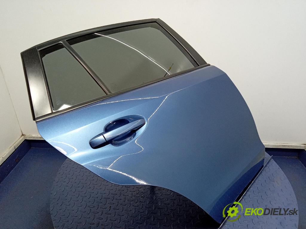 Subaru Xv 2015 dvere zad pravé